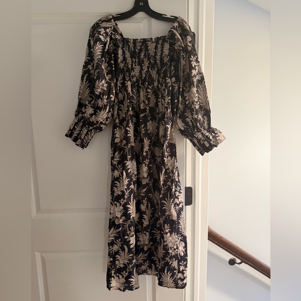 Tuckernuck L smocked linen dress